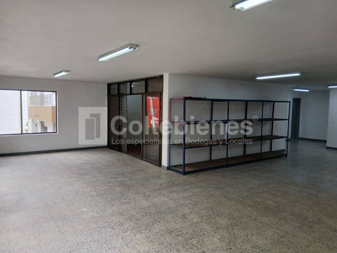 Bodega en arriendo en La Candelaria, Medellín, 150 m² · foto 2 de 10