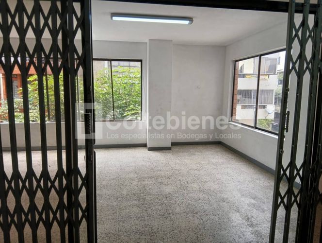 Bodega en arriendo en La Candelaria, Medellín, 150 m² · foto 3 de 10