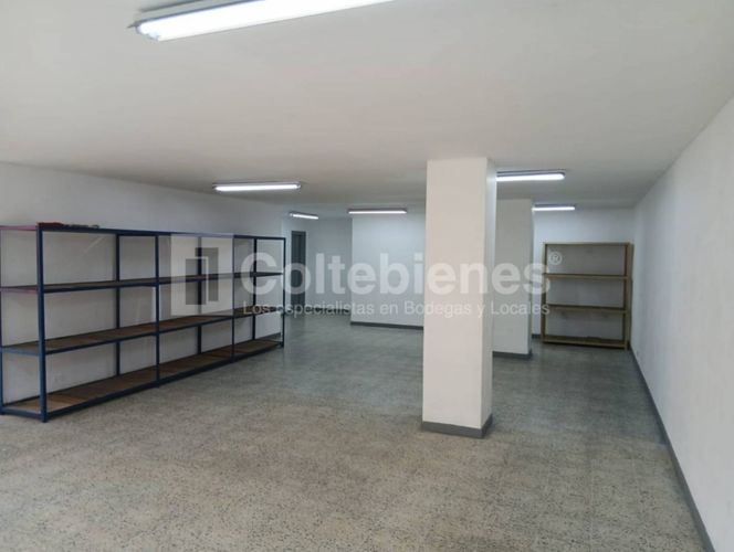 Bodega en arriendo en La Candelaria, Medellín, 150 m² · foto 5 de 10