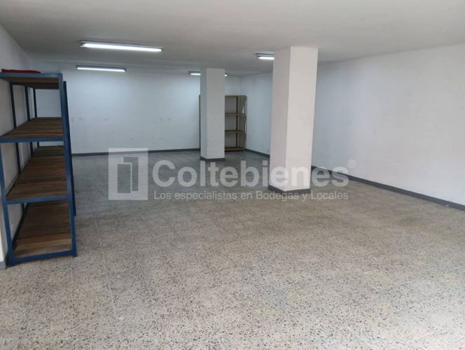 Bodega en arriendo en La Candelaria, Medellín, 150 m² · foto 6 de 10