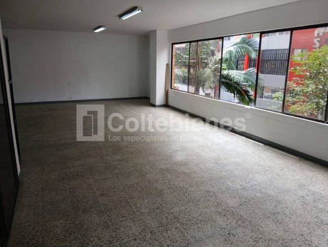 Bodega en arriendo en La Candelaria, Medellín, 150 m² · foto 8 de 10