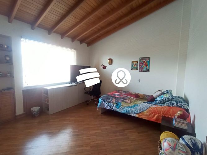 Casa de 4 alcobas en venta en El Diamante No. 2, Medellín, 373 m² · foto 6 de 19