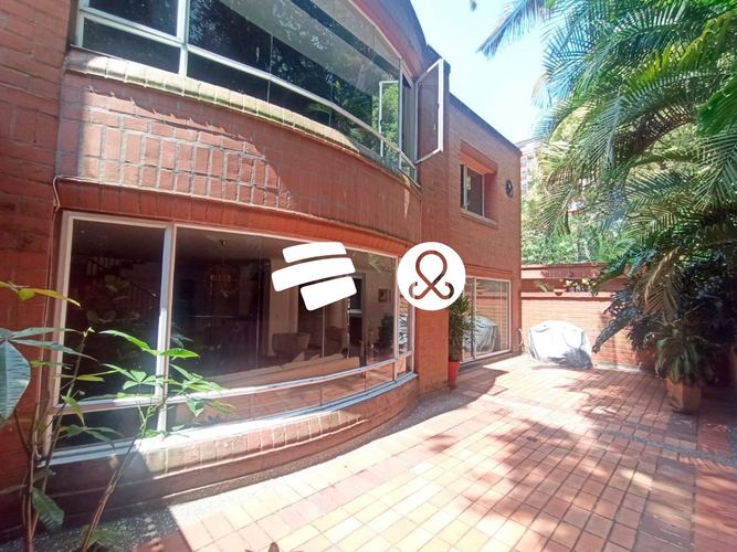 Casa de 4 alcobas en venta en El Diamante No. 2, Medellín, 373 m² · foto 7 de 19