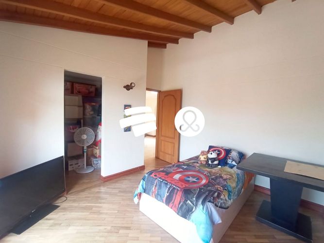 Casa de 4 alcobas en venta en El Diamante No. 2, Medellín, 373 m² · foto 8 de 19