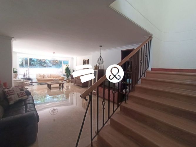 Casa de 4 alcobas en venta en El Diamante No. 2, Medellín, 373 m² · foto 9 de 19