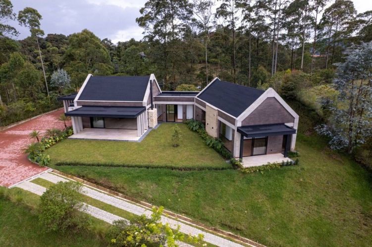 Casa de 3 alcobas en venta en Pantanillo, El Retiro, 330 m² · foto 2 de 23