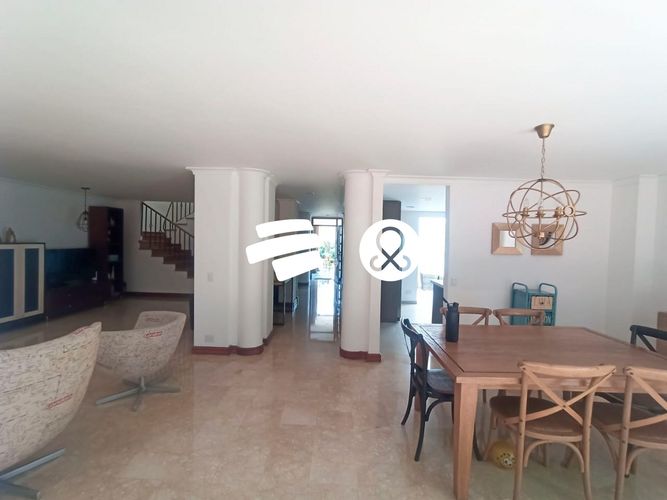 Casa de 4 alcobas en venta en El Diamante No. 2, Medellín, 373 m² · foto 12 de 19