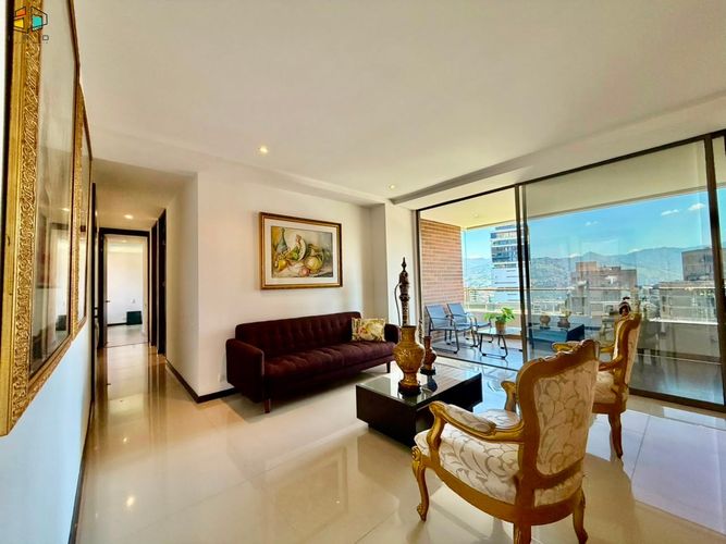 Apartamento de 4 alcobas en arriendo en Las Lomas No.2, Medellín, 150 m² · foto 23 de 24
