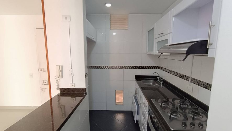 Apartamento en venta en Ciudad Berna, Bogotá · foto 7 de 24