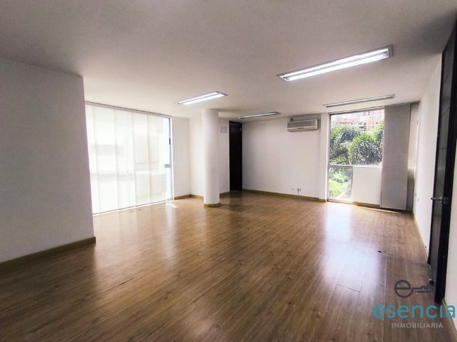 Oficina en arriendo en Los Balsos, Medellín, 73 m² · foto 3 de 12