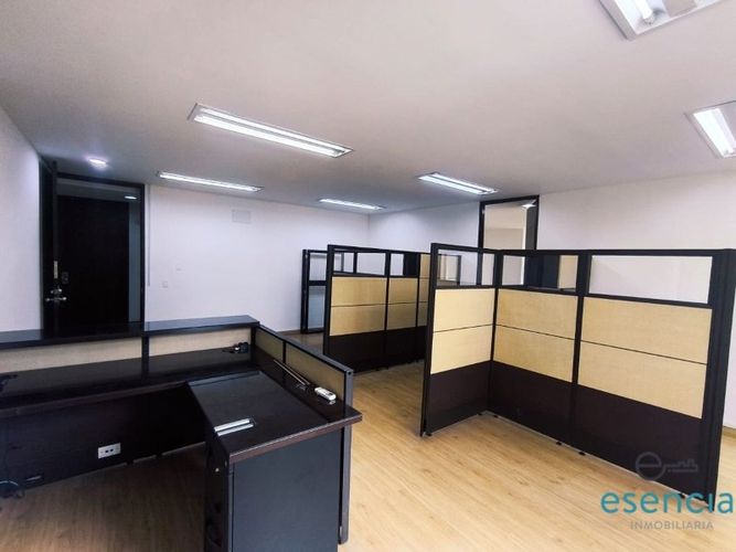 Oficina en arriendo en Los Balsos, Medellín, 73 m² · foto 10 de 12