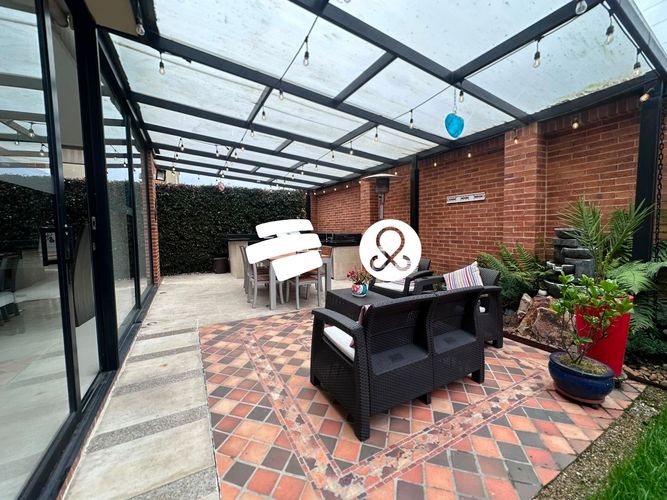 Casa de 4 alcobas en venta en Villa Olimpica, Chía, 256 m² · foto 2 de 24