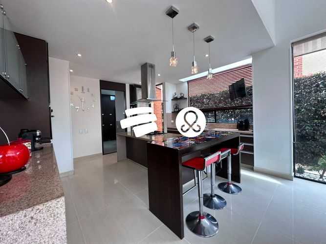 Casa de 4 alcobas en venta en Villa Olimpica, Chía, 256 m² · foto 3 de 24