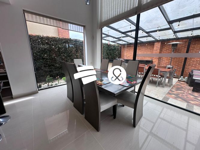 Casa de 4 alcobas en venta en Villa Olimpica, Chía, 256 m² · foto 23 de 24