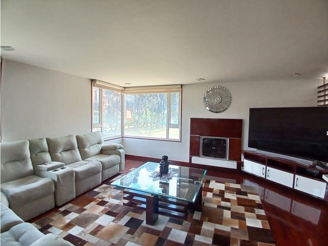 Apartamento de 4 alcobas en venta en Ciudad Salitre Oriental, Bogotá, 236 m² · foto 3 de 24
