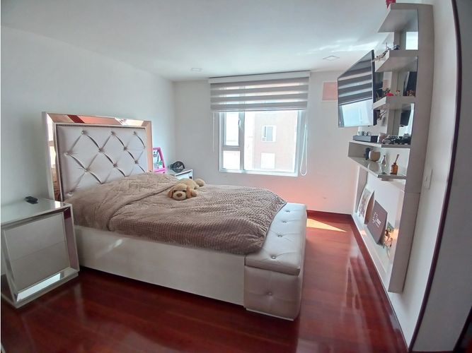 Apartamento de 4 alcobas en venta en Ciudad Salitre Oriental, Bogotá, 236 m² · foto 15 de 24