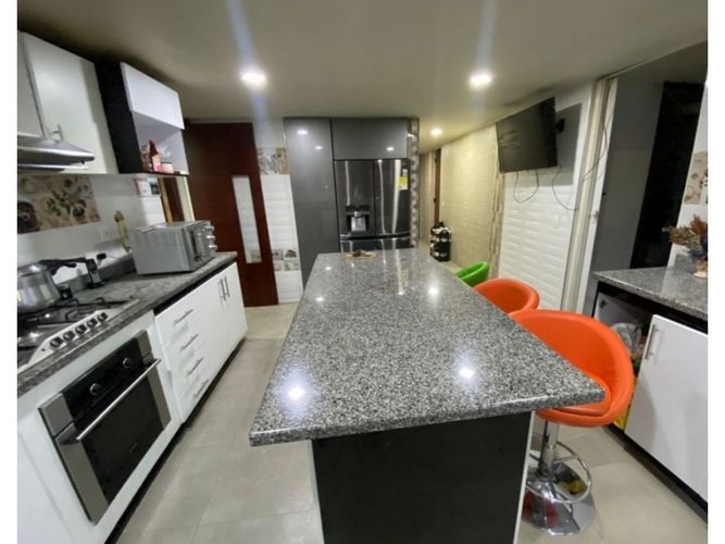 Apartamento de 4 alcobas en venta en Ciudad Salitre Oriental, Bogotá, 236 m² · foto 22 de 24