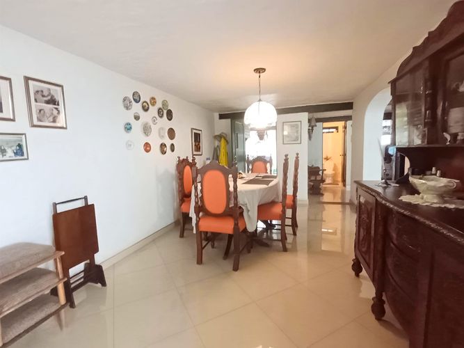 Casa de 5 alcobas en venta en La Floresta, Bogotá, 209 m² · foto 4 de 22