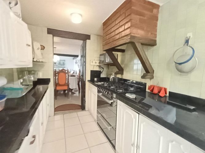 Casa de 5 alcobas en venta en La Floresta, Bogotá, 209 m² · foto 11 de 22