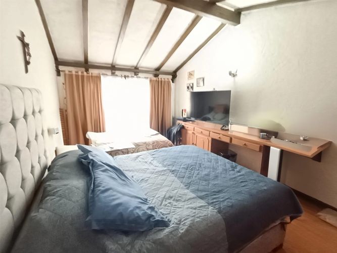 Casa de 5 alcobas en venta en La Floresta, Bogotá, 209 m² · foto 15 de 22