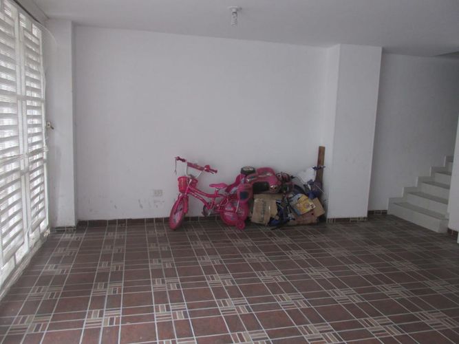 Edificio en venta en Caney, Cali, 300 m² · foto 3 de 12
