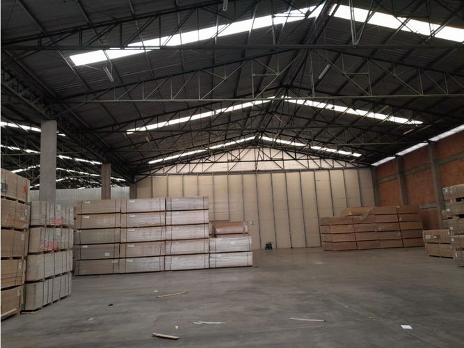 Bodega en arriendo en Zona Centro, Madrid, 3750 m² · foto 4 de 24