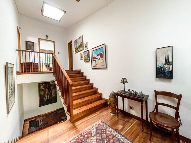 Casa de 5 alcobas en venta en El Refugio, Bogotá, 420 m² · foto 9 de 24