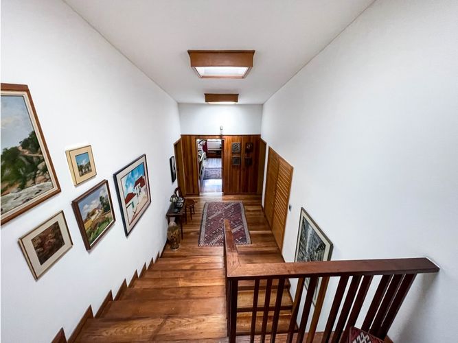 Casa de 5 alcobas en venta en El Refugio, Bogotá, 420 m² · foto 10 de 24
