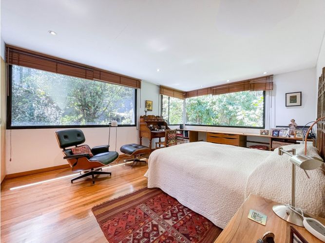 Casa de 5 alcobas en venta en El Refugio, Bogotá, 420 m² · foto 13 de 24