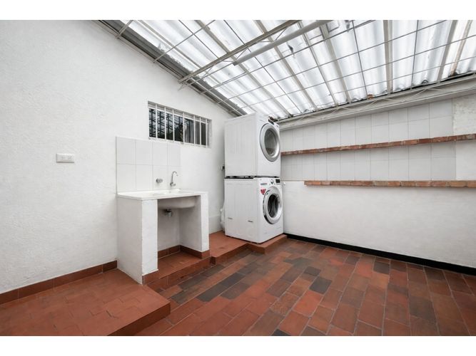 Casa de 5 alcobas en venta en El Refugio, Bogotá, 420 m² · foto 16 de 24