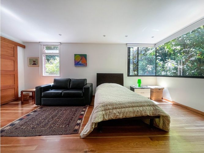Casa de 5 alcobas en venta en El Refugio, Bogotá, 420 m² · foto 22 de 24