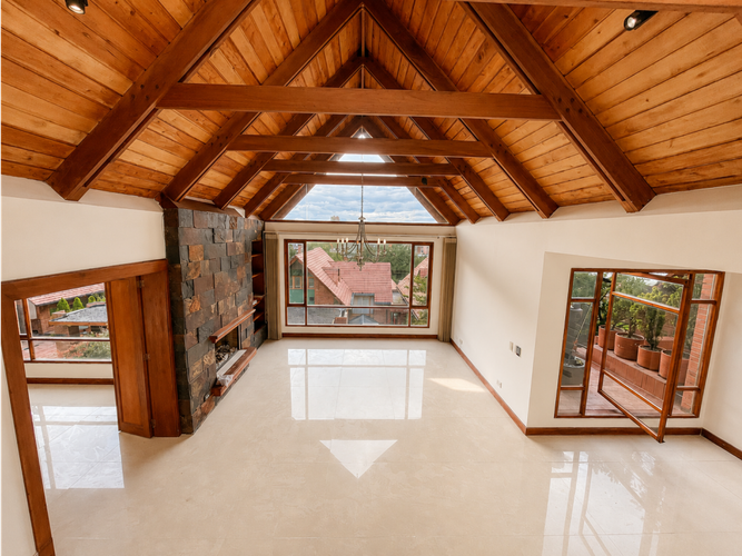Casa de 4 alcobas en venta en Sierras Del Moral, Bogotá, 264 m² · foto 2 de 16