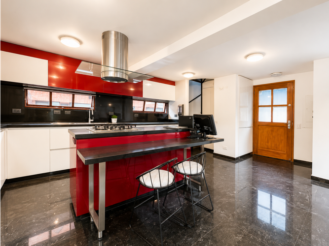 Casa de 4 alcobas en venta en Sierras Del Moral, Bogotá, 264 m² · foto 5 de 16
