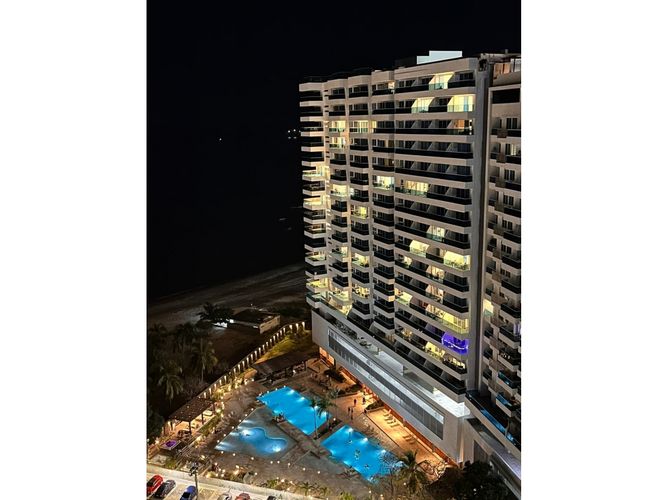 Apartamento de 2 alcobas en venta en Rodadero, Santa Marta, 87 m² · foto 2 de 20