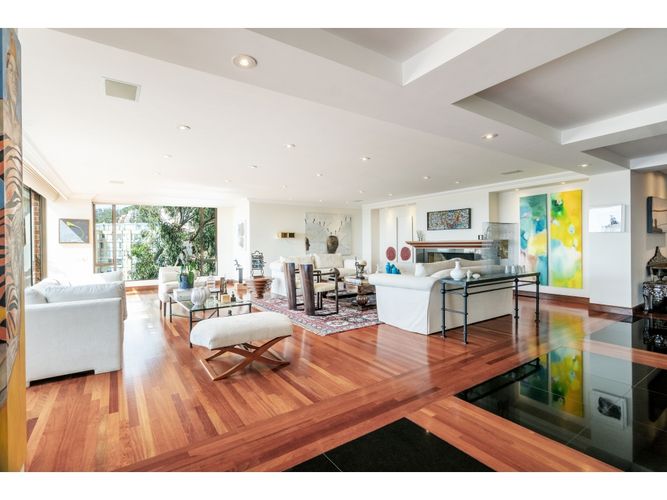 Apartamento de 4 alcobas en venta en Los Rosales, Bogotá, 887 m² · foto 4 de 24