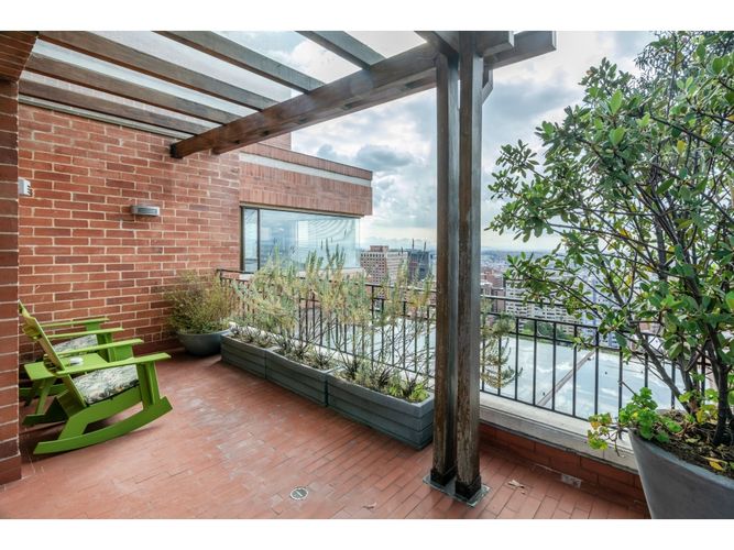 Apartamento de 4 alcobas en venta en Los Rosales, Bogotá, 887 m² · foto 21 de 24