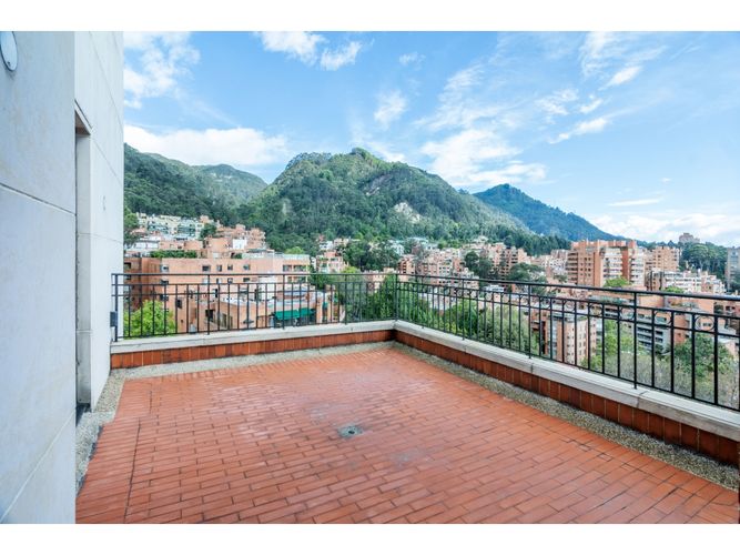 Apartamento de 4 alcobas en venta en Los Rosales, Bogotá, 887 m² · foto 23 de 24