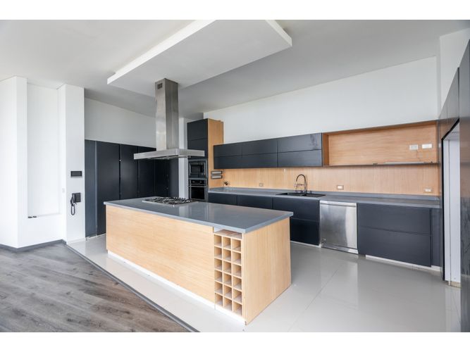 Casa de 4 alcobas en venta en Yerbabuena, Chía, 451 m² · foto 4 de 22