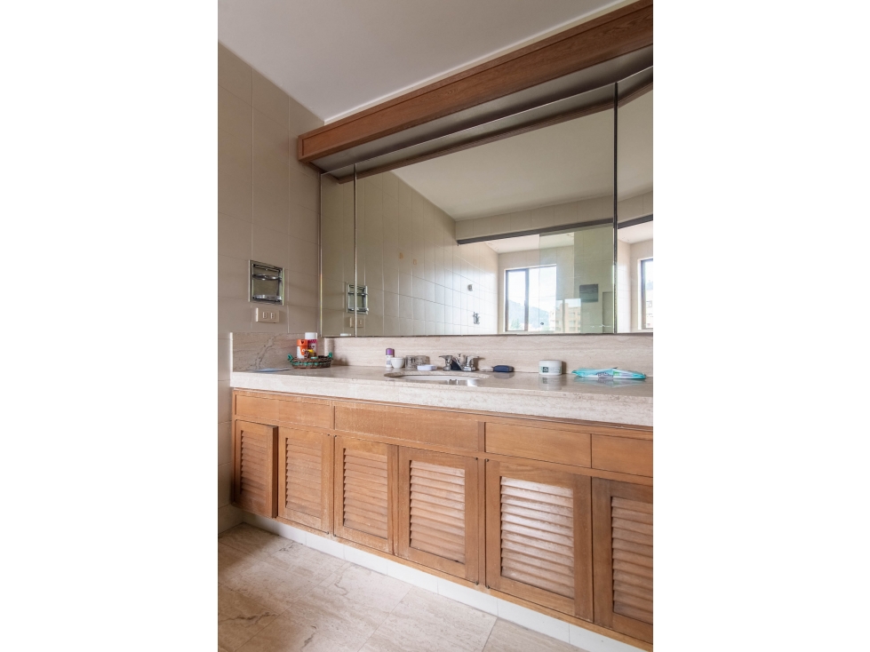 Apartamento en venta en Los Rosales, Bogotá · foto 13 de 19