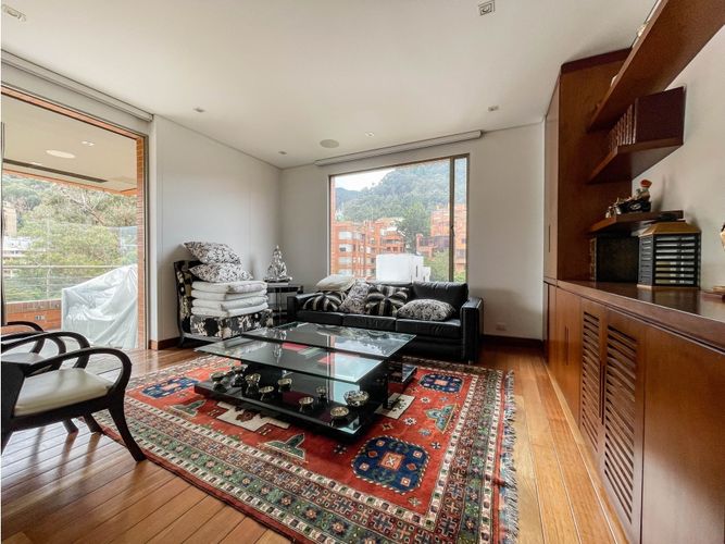 Apartamento de 3 alcobas en venta en Los Rosales, Bogotá, 342 m² · foto 5 de 24