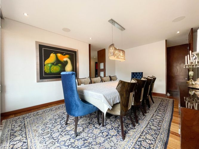 Apartamento de 3 alcobas en venta en Los Rosales, Bogotá, 342 m² · foto 6 de 24