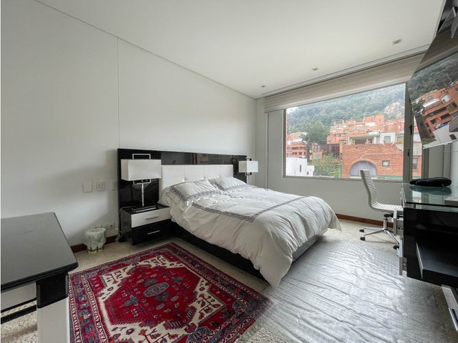 Apartamento de 3 alcobas en venta en Los Rosales, Bogotá, 342 m² · foto 17 de 24