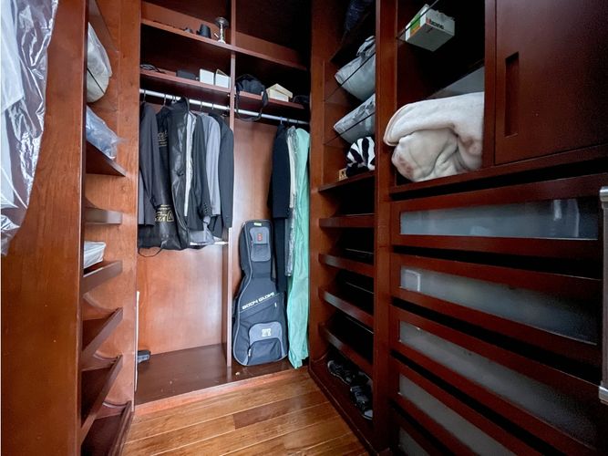 Apartamento de 3 alcobas en venta en Los Rosales, Bogotá, 342 m² · foto 22 de 24