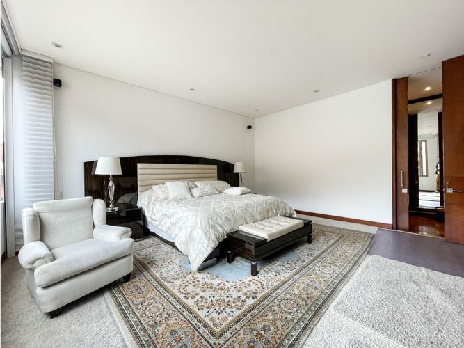 Apartamento de 3 alcobas en venta en Los Rosales, Bogotá, 342 m² · foto 24 de 24