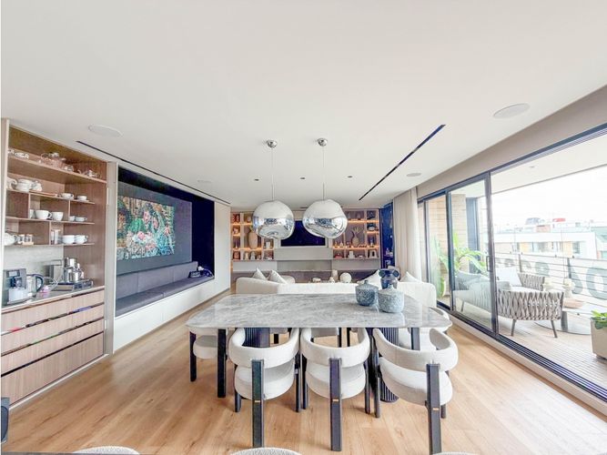 Apartamento de 4 alcobas en venta en Chicó Navarra, Bogotá, 321 m² · foto 3 de 22
