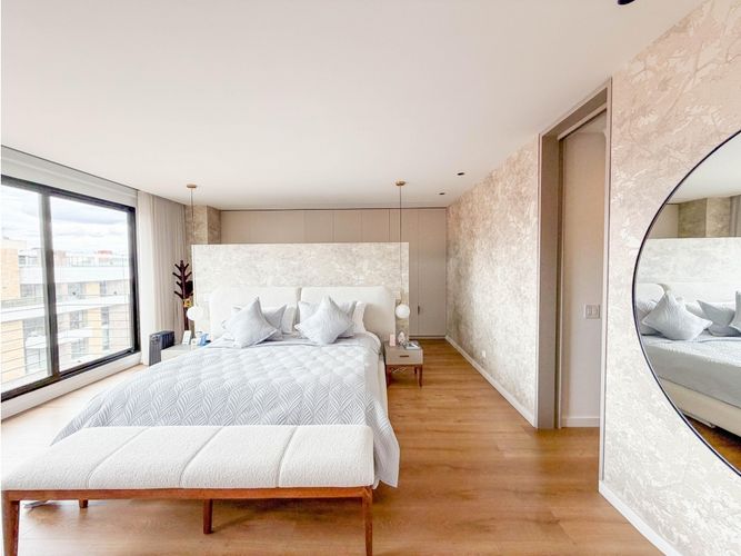 Apartamento de 4 alcobas en venta en Chicó Navarra, Bogotá, 321 m² · foto 10 de 22