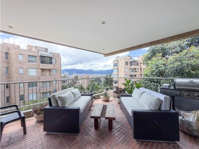Apartamento de 4 alcobas en venta en Suba Urbano, Bogotá, 347 m² · foto 2 de 24
