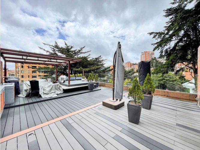 Apartamento de 3 alcobas en venta en El Refugio Ii, Bogotá, 340 m² · foto 1 de 21