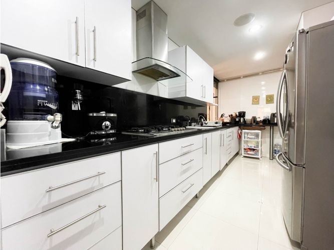 Apartamento de 3 alcobas en venta en Usaquen, Bogotá, 151 m² · foto 17 de 24