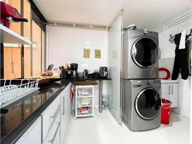 Apartamento de 3 alcobas en venta en Usaquen, Bogotá, 151 m² · foto 18 de 24